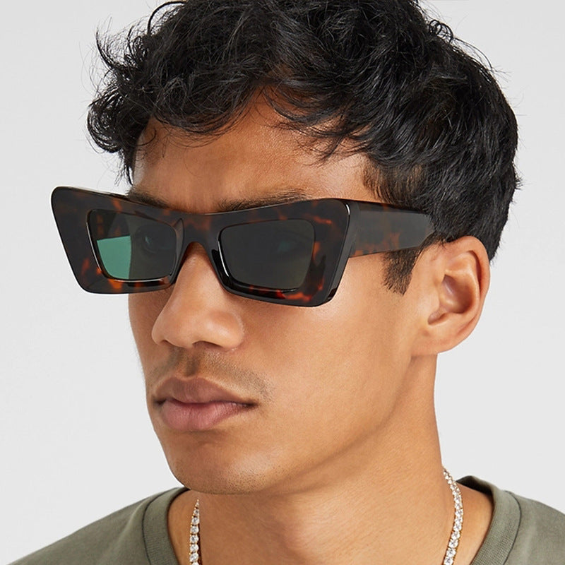 Neue unregelmäßige Katzenaugen-Sonnenbrille für Damen im gleichen Stil, All-Match-Sonnenbrille mit unverwechselbarer, unregelmäßiger, einfacher Sonnenbrille 