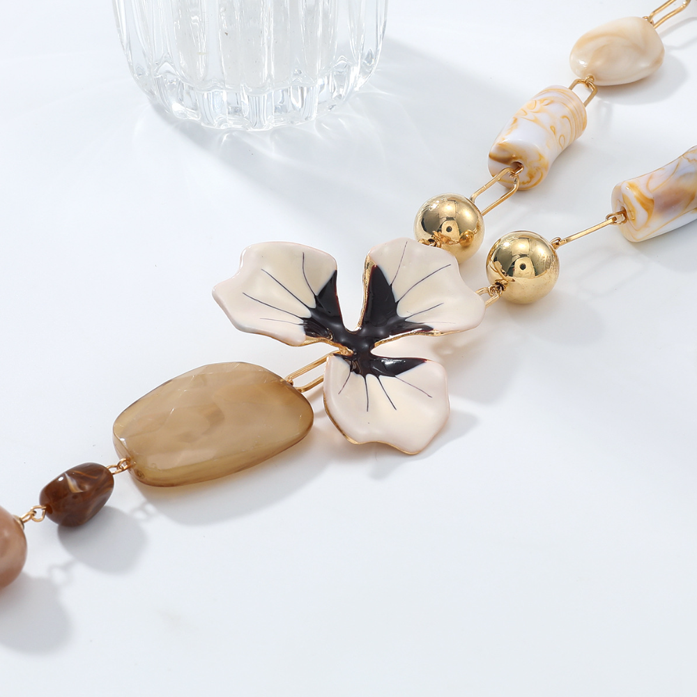 Large Flower Resin Beaded Necklace